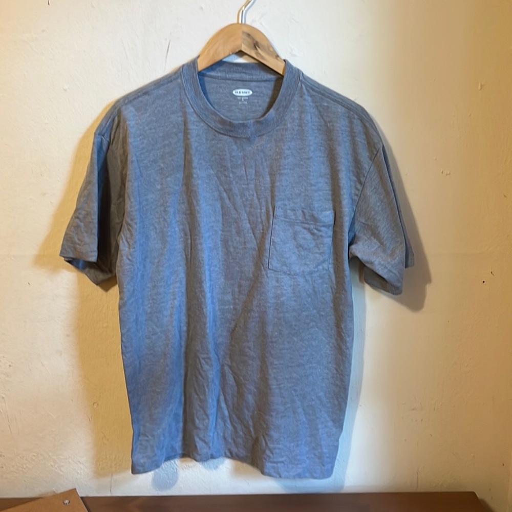 3 Old Navy T shirts